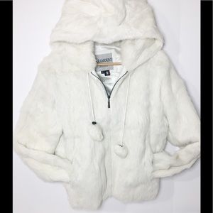 Paramount New York fur coat with hood NWOT